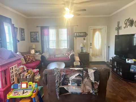 Living - 908 E Pine St, Gurdon, AR 71743 photo 1 of 1