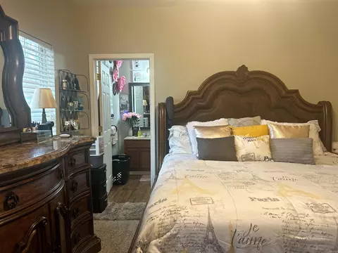 Bedroom - 908 E Pine St, Gurdon, AR 71743 photo 2 of 4