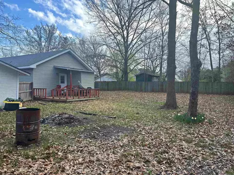 Exterior - 908 E Pine St, Gurdon, AR 71743 photo 7 of 12