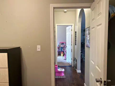 Entry Way - 908 E Pine St, Gurdon, AR 71743 photo 4 of 4