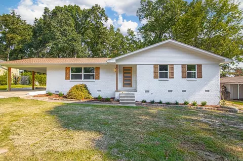 2002 Lynnwood Dr, Benton, AR 72015
