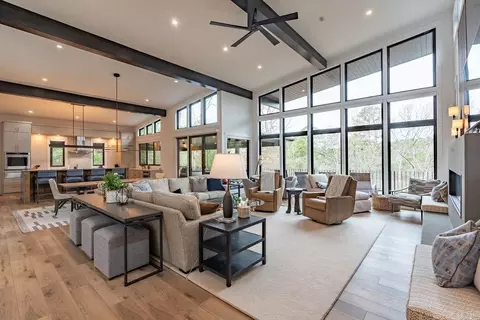 Living - 71 Buckhead Trl, Drasco, AR 72543 photo 2 of 8