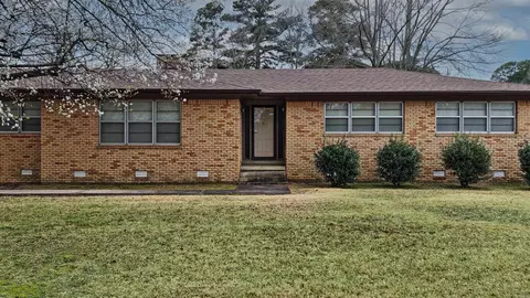 7704 Dollarway Rd, White Hall, AR 71602