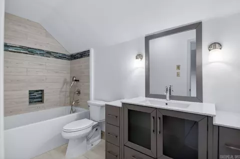 Bath - 89 Bame Cir, Bryant, AR 72022 photo 3 of 4