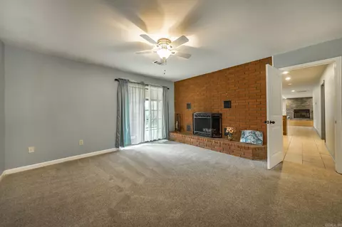 Living - 585 Narrows Dr, Greers Ferry, AR 72067 photo 8 of 8