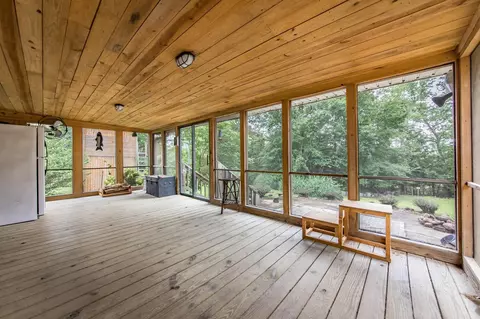 Exterior - 585 Narrows Dr, Greers Ferry, AR 72067 photo 4 of 12