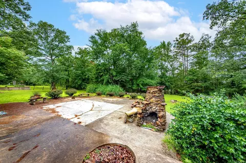 Exterior - 585 Narrows Dr, Greers Ferry, AR 72067 photo 11 of 12