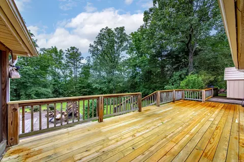 Exterior - 585 Narrows Dr, Greers Ferry, AR 72067 photo 6 of 12