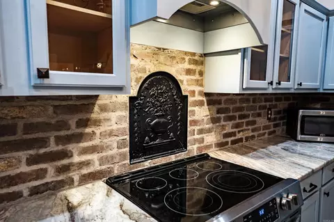 Kitchen - 44 Bald Eagle Dr, Paron, AR 72122 photo 3 of 4