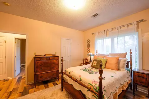 Bedroom - 44 Bald Eagle Dr, Paron, AR 72122 photo 3 of 8