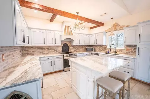 Kitchen - 44 Bald Eagle Dr, Paron, AR 72122 photo 1 of 4