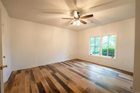Bedroom - 44 Bald Eagle Dr, Paron, AR 72122 photo 5 of 8