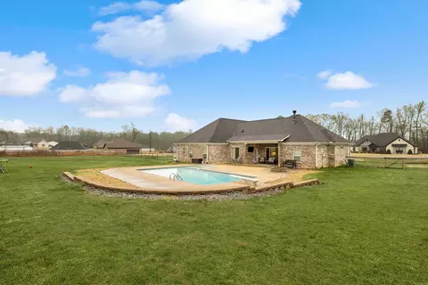 Exterior - 10118 Sanibel Loop, Alexander, AR 72002 photo 8 of 10