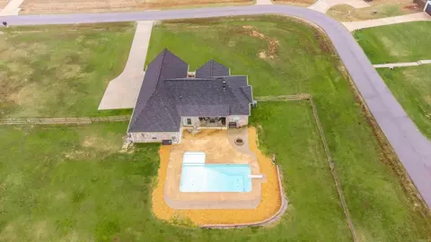 Exterior - 10118 Sanibel Loop, Alexander, AR 72002 photo 2 of 10