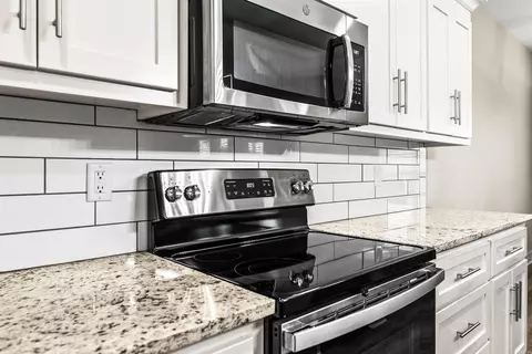 Kitchen - 10 Clover Leaf Ln, Greenbrier, AR 72058 photo 3 of 3