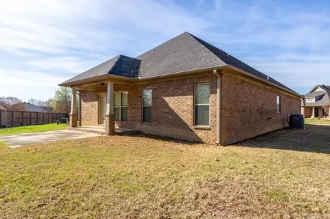 Exterior - 2515 Eighteen Loop, Conway, AR 72034 photo 6 of 7