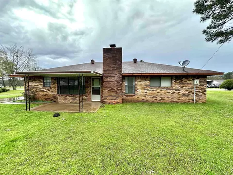 Exterior - 3805 Scenic Dr, Pine Bluff, AR 71603 photo 4 of 5
