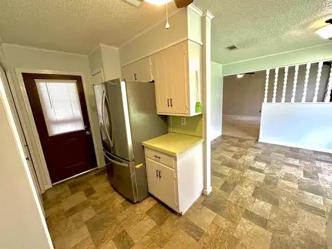 Kitchen - 3805 Scenic Dr, Pine Bluff, AR 71603 photo 3 of 3