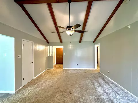 Living - 3805 Scenic Dr, Pine Bluff, AR 71603 photo 2 of 2