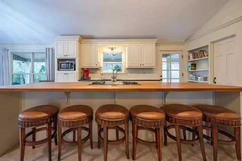 Kitchen - 6899 Chipmunk St, Alexander, AR 72002 photo 5 of 5