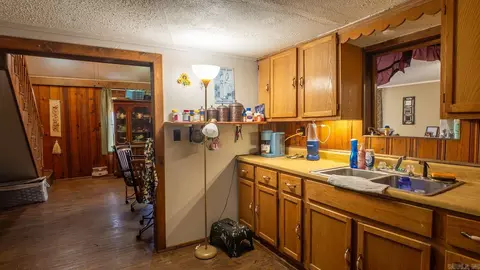 Entry Way - 100 E Adams St, Thayer, MO 65791 photo 1 of 8