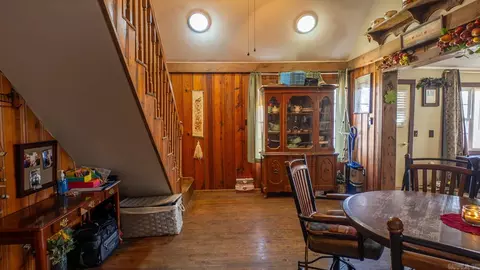 Entry Way - 100 E Adams St, Thayer, MO 65791 photo 6 of 8
