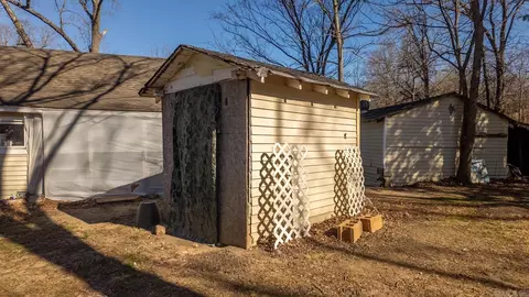 Exterior - 100 E Adams St, Thayer, MO 65791 photo 11 of 16