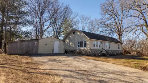 Exterior - 100 E Adams St, Thayer, MO 65791 photo 7 of 16