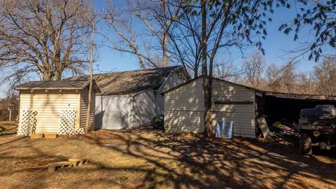 Exterior - 100 E Adams St, Thayer, MO 65791 photo 13 of 16
