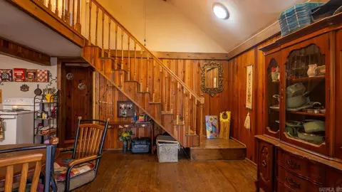 Entry Way - 100 E Adams St, Thayer, MO 65791 photo 4 of 8