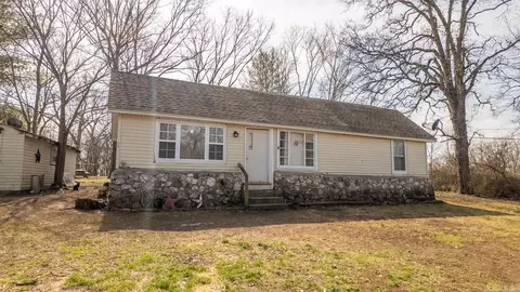 Exterior - 100 E Adams St, Thayer, MO 65791 photo 3 of 16