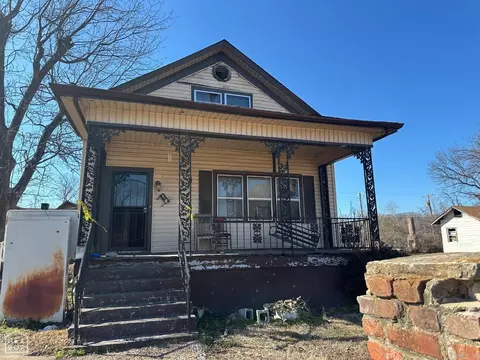 927 Cherry St, Helena, AR 72342