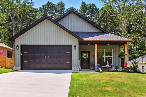 2501 Janet Dr, Benton, AR 72015