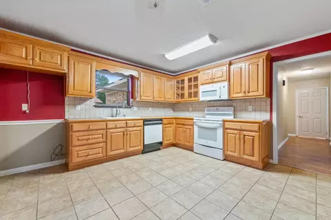 Kitchen - 108 Devon Cv, Jacksonville, AR 72076 photo 1 of 2
