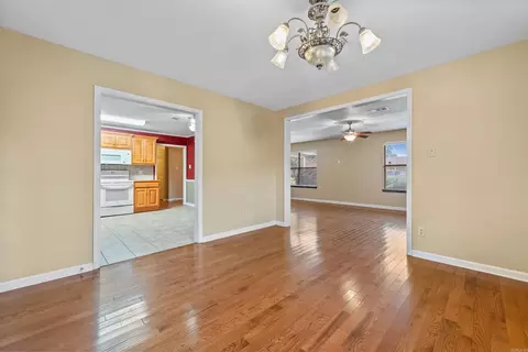 Living - 108 Devon Cv, Jacksonville, AR 72076 photo 5 of 5