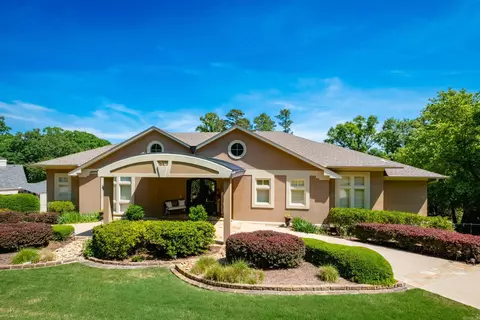 54 Carmel Dr, Little Rock, AR 72212
