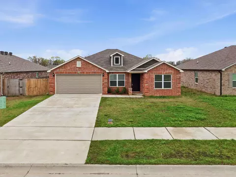 1135 Gallery Dr, Conway, AR 72032 photo 2