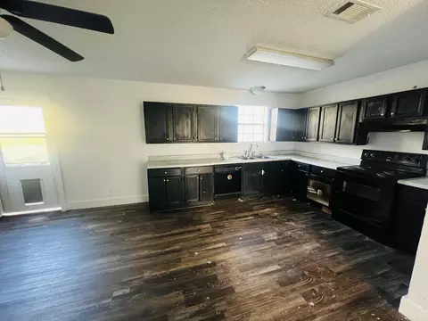 Kitchen - 723 E Center St, Beebe, AR 72012 photo 1 of 1