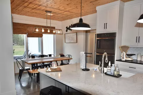 Kitchen - 356 Kettle Rd, Malvern, AR 72104 photo 2 of 5