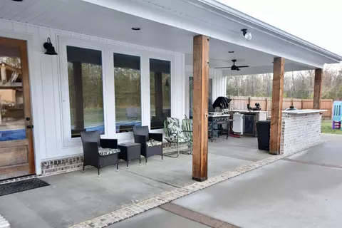Exterior - 356 Kettle Rd, Malvern, AR 72104 photo 11 of 13