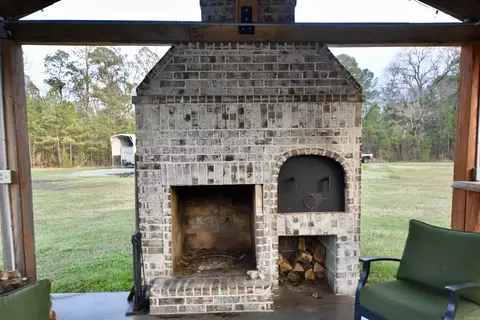 Exterior - 356 Kettle Rd, Malvern, AR 72104 photo 3 of 13