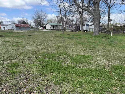000 N 1st St, Marmaduke, AR 72443