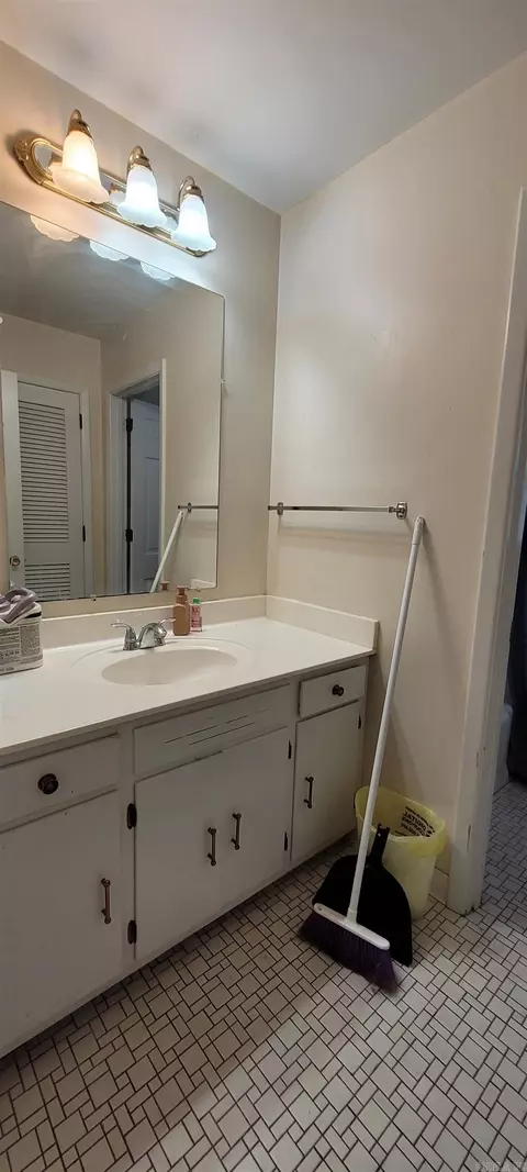 Bath - 400 N Edmonds Ave, Mccrory, AR 72101 photo 2 of 6