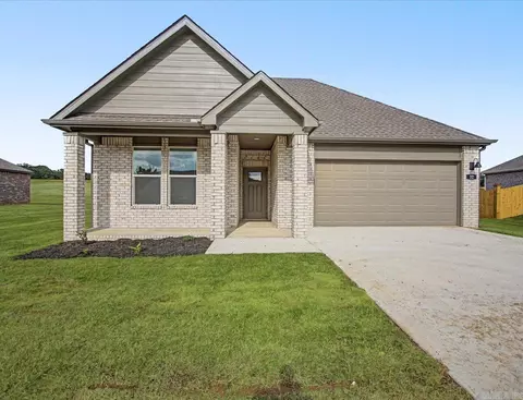 42 Plantation Dr, Mayflower, AR 72106