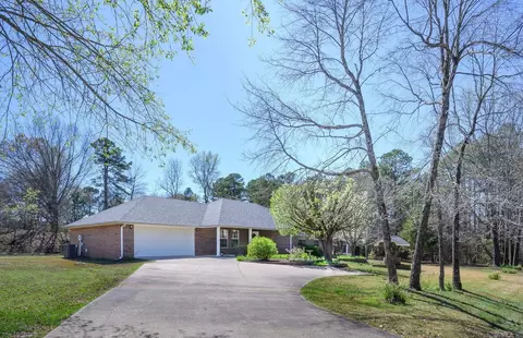 908 Orchard Ave, Mena, AR 71953