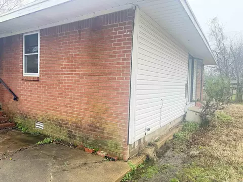 507 7th St, Marked Tree, AR 72365