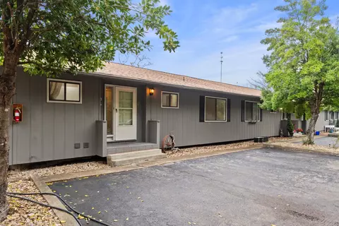 106 Oriole Ln #106, Bull Shoals, AR 72619
