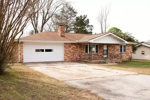 818 Locust St, Mountain Home, AR 72653