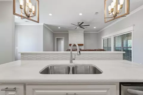 Kitchen - 83 Watson Ln, Greenbrier, AR 72058 photo 4 of 4