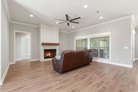 Living - 83 Watson Ln, Greenbrier, AR 72058 photo 1 of 4
